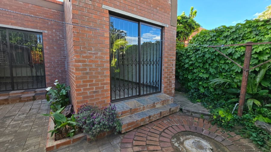 5 Bedroom Property for Sale in Navalsig Free State